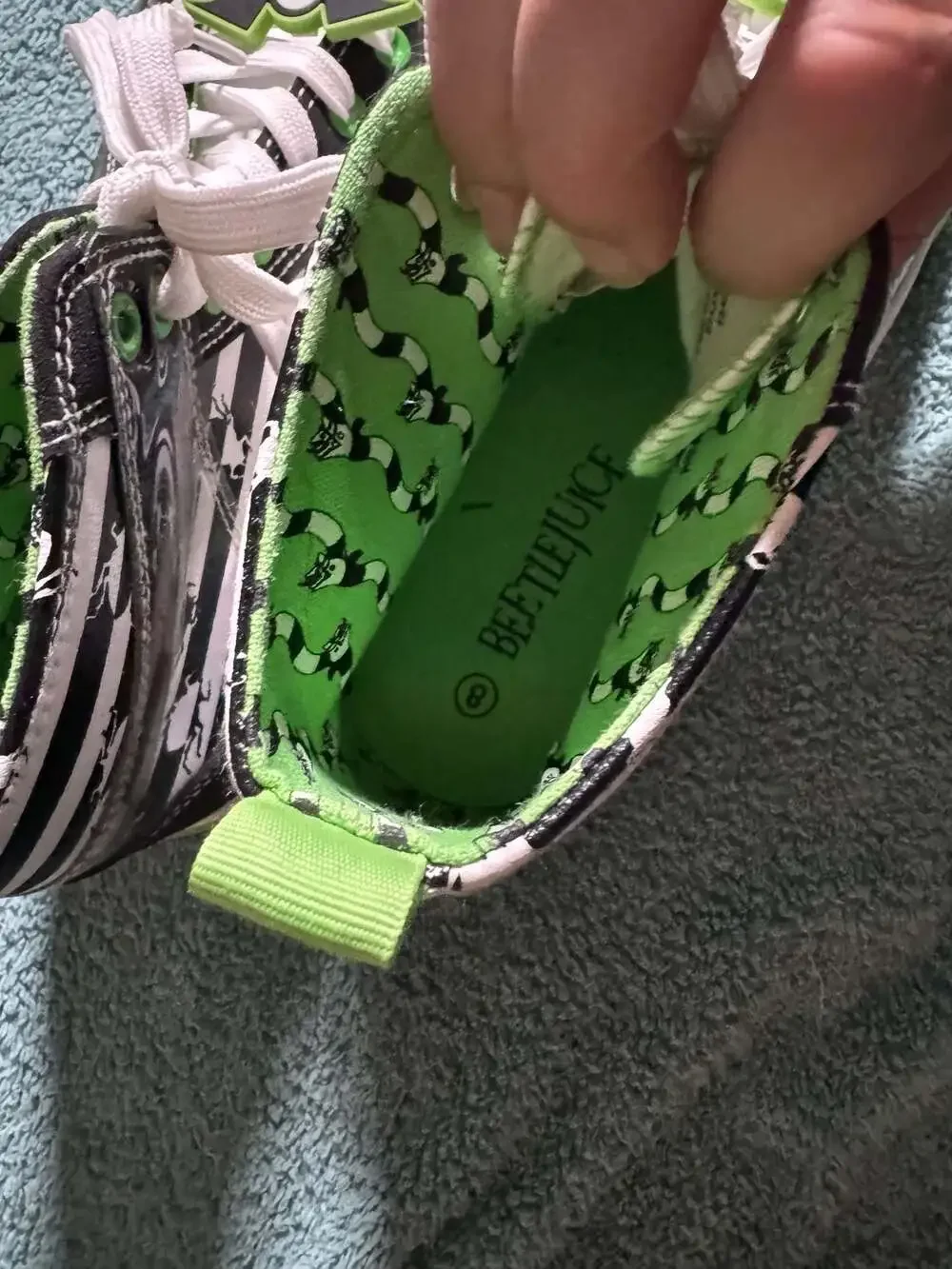 Beetlejuice It's Show Time High Top Sneakers Size 8